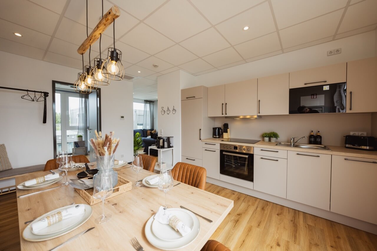 Groß (skandi-sunset_winsen_titel)